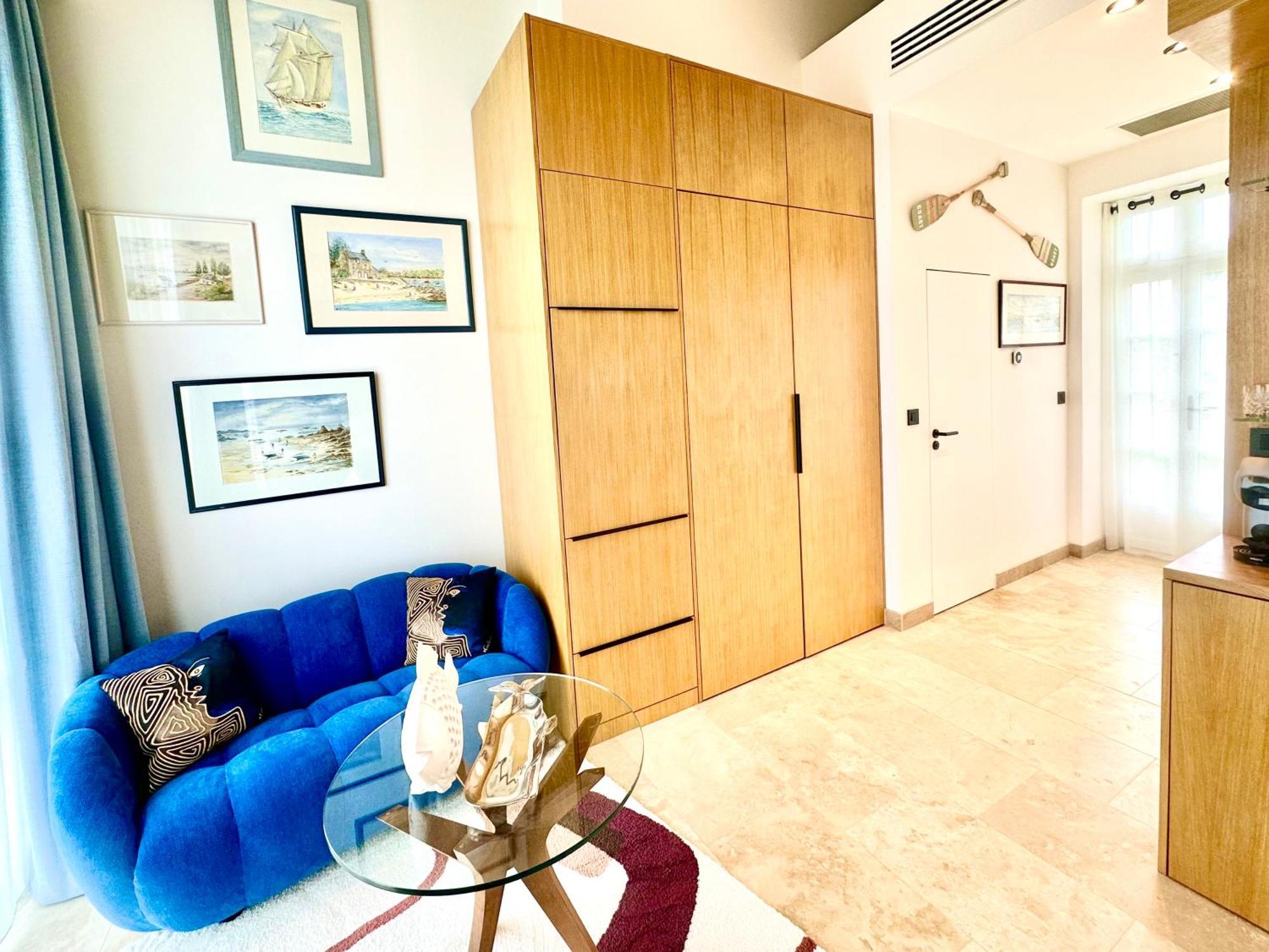 Chateau De Lafont Suites Saint-Vivien  ภายนอก รูปภาพ