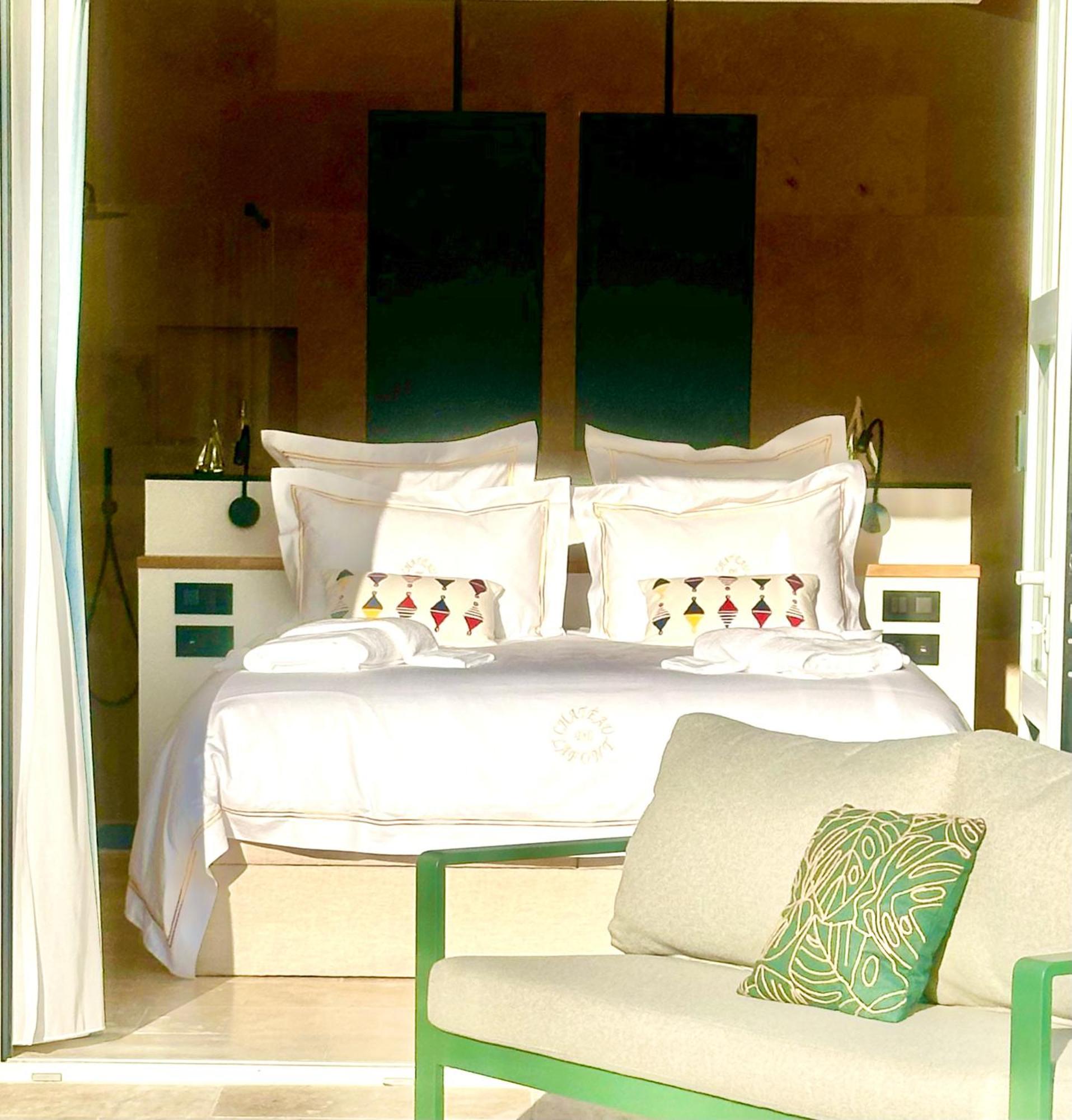 Chateau De Lafont Suites Saint-Vivien  ภายนอก รูปภาพ