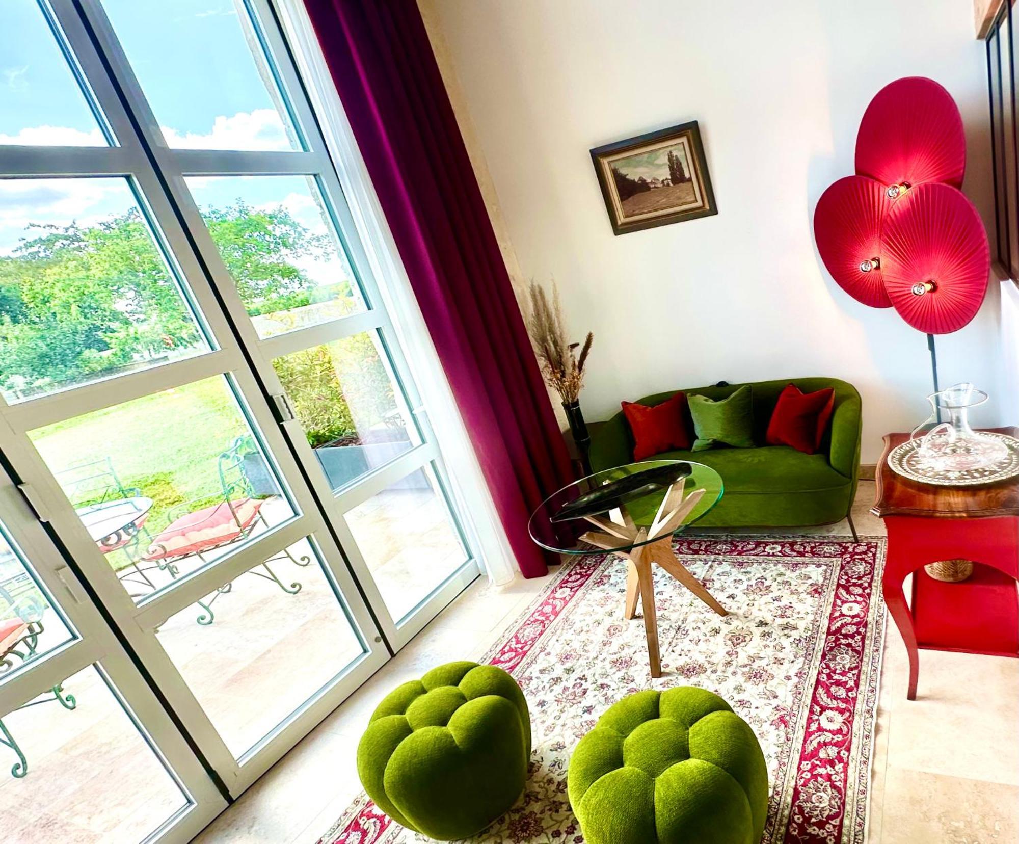 Chateau De Lafont Suites Saint-Vivien  ภายนอก รูปภาพ