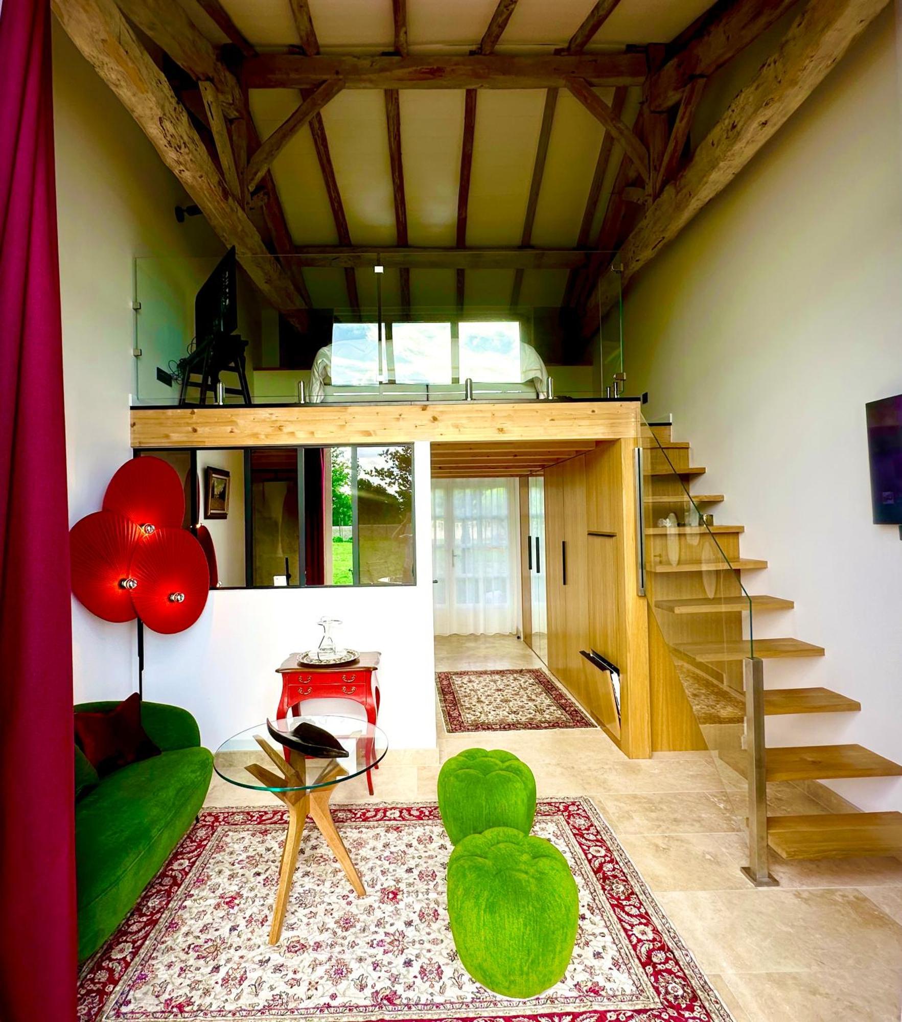 Chateau De Lafont Suites Saint-Vivien  ภายนอก รูปภาพ