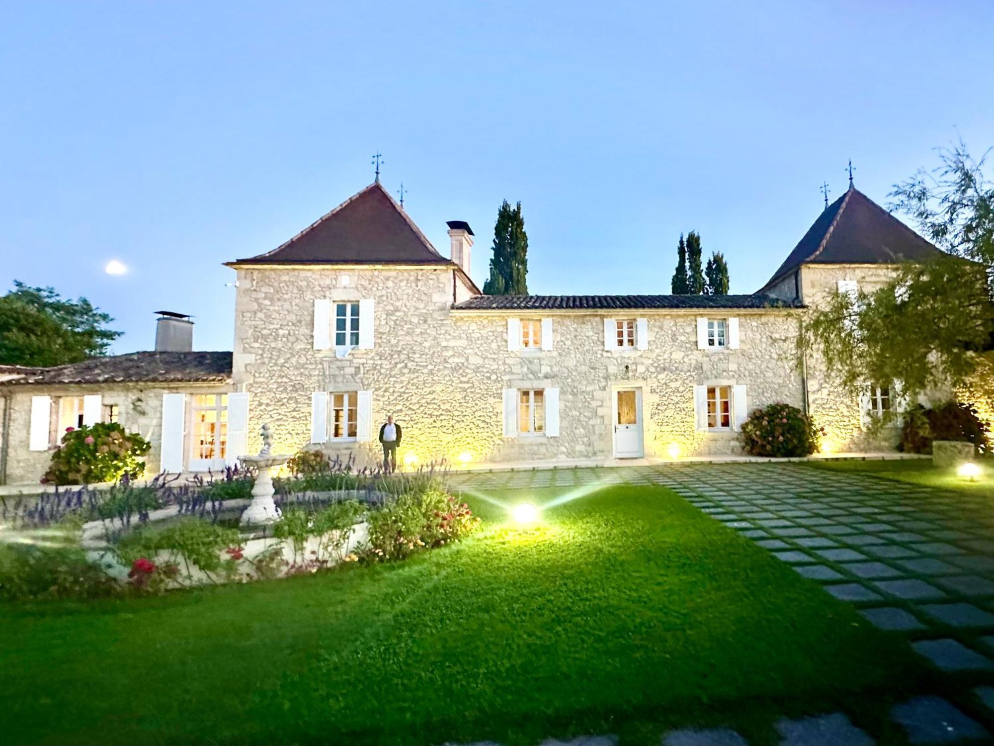 Chateau De Lafont Suites Saint-Vivien  ภายนอก รูปภาพ